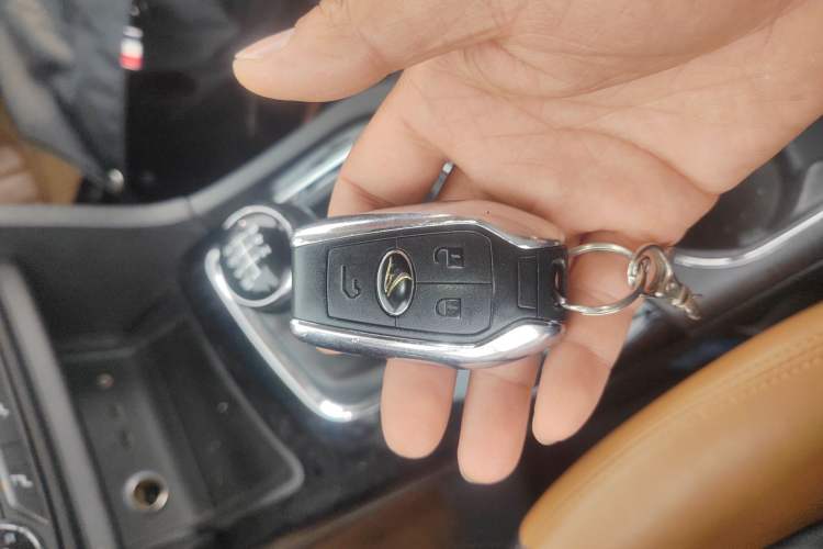 Used Soueast DX7 2015 1.5T Manual Luxury Model