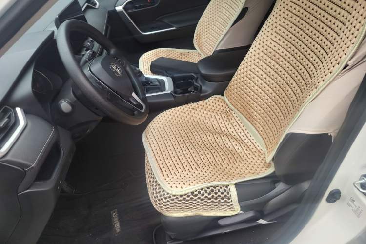 Used Toyota Wildlander 2024 2.0L CVT Two-Wheel Drive Leading Edition Left Front Seat