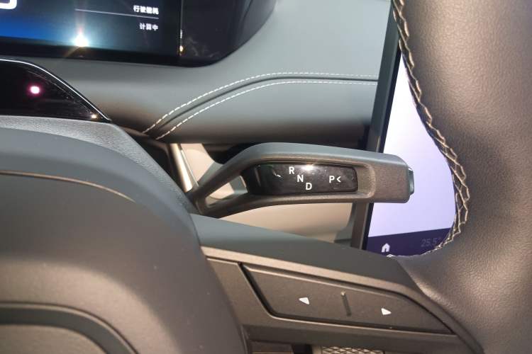 Used Xiaomi Auto SU7 2024 Rear-Drive Long-Range Intelligent Driving Version Gear Lever