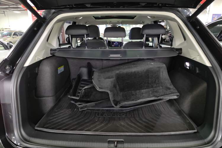 Used Volkswagen Tayron GTE Plug-in Hybrid 2020 1.4T Luxury Model Trunk