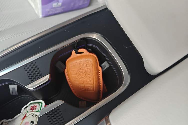 Used Buick Century 2025 2.0T Seven-Seater Yinshi Edition Vehicle Key