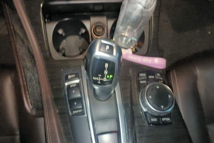 Used BMW 5 Series 2014 525Li Luxury Design Package
