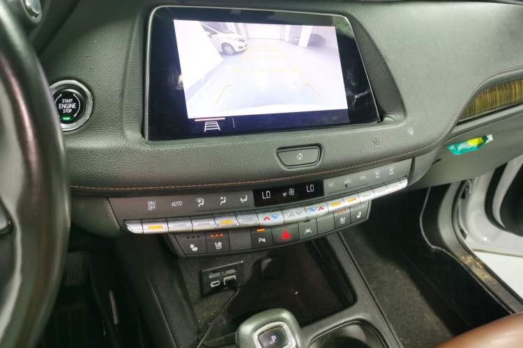 Used Cadillac XT4 2018 28T 4x4 Platinum Edition