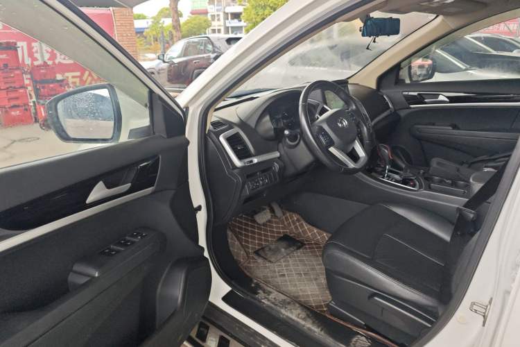 Used Dongfeng Aeolus AX7 2016 2.0L Automatic Zhiyi Trim