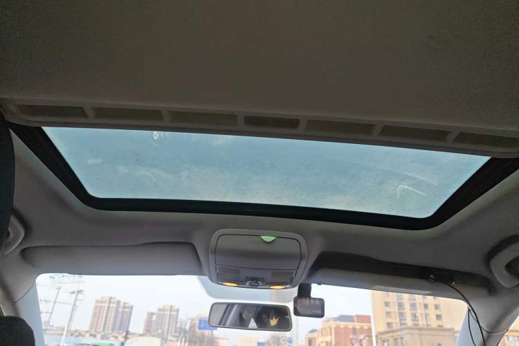 Used Volkswagen Sagitar 2015 1.6L Automatic Comfort Model
