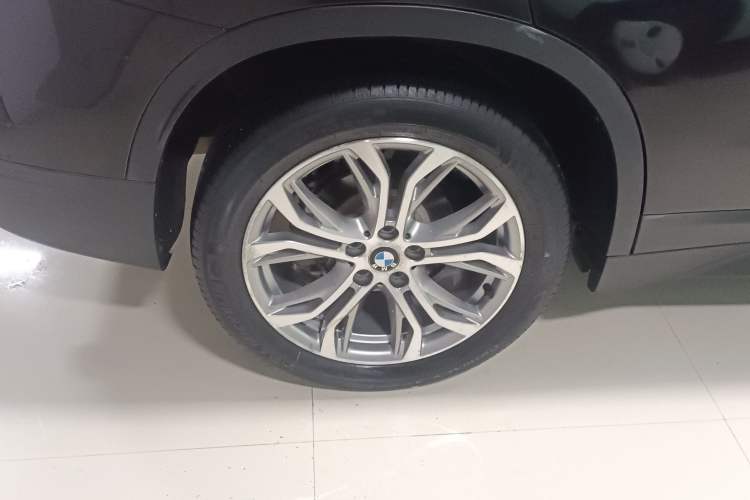 Used BMW X1 2018 sDrive20Li Leading Model
