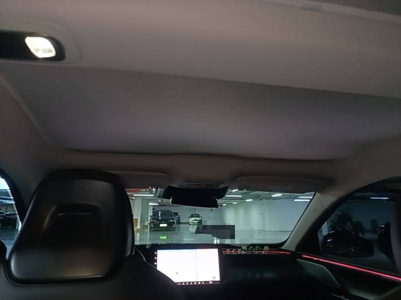 Used XPeng P7 2022 625E — 17
