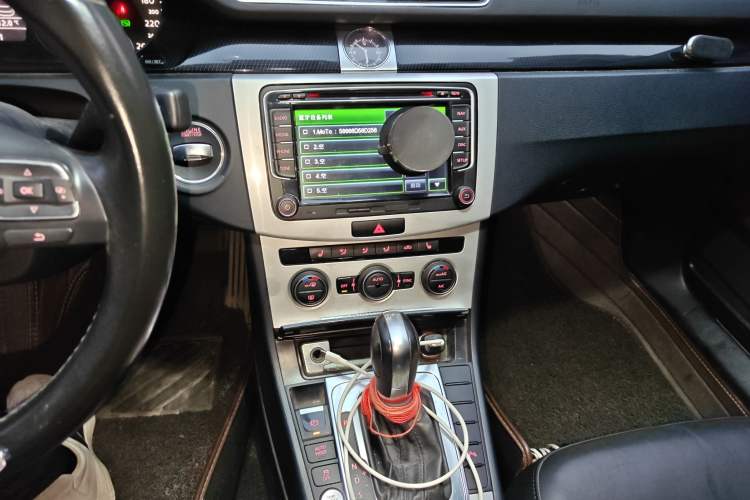 Used Volkswagen Magotan 2015 Facelift 1.8TSI Luxury Model
