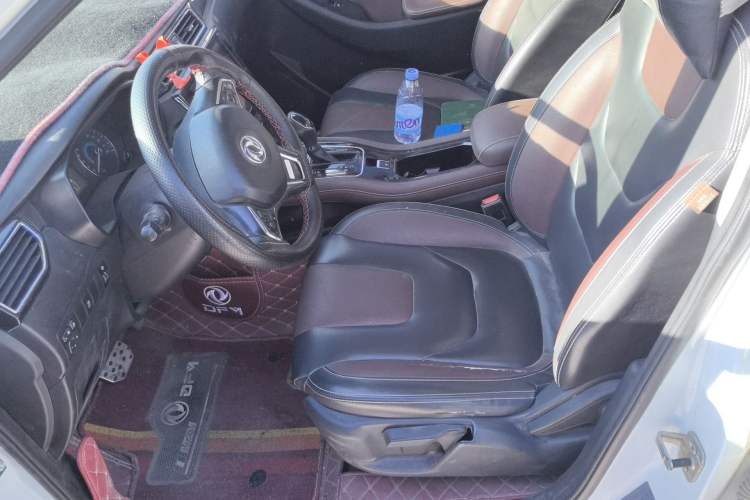 Used Dongfeng Fengon 580 2016 Revised Version 1.5T CVT Luxury Edition Left Front Seat