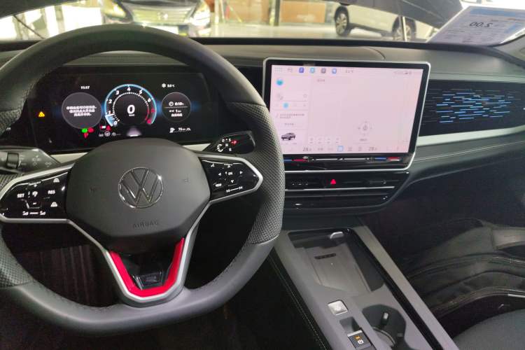 Used Volkswagen Passat 2025 Pro 380TSI Dragon Glory Edition
