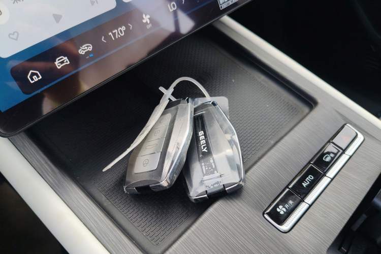 Used Geely Auto FX11 2024 2.0TD DCT Intelligent Driving Version Vehicle Key