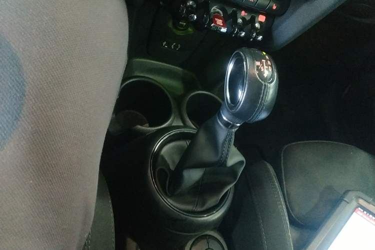 Used MINI MINI 2016 1.5T COOPER Five-Door Edition