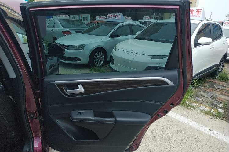 Used Honda Jade 2017 1.8L automatic Comfort version 5 seats Right Rear Door Interior