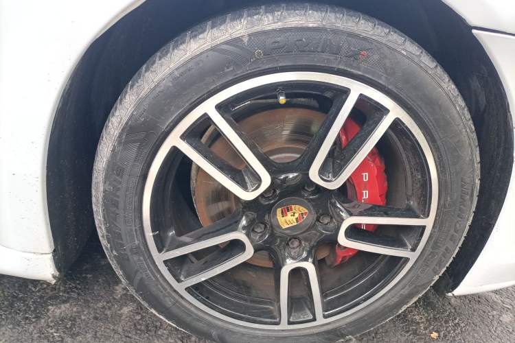 Used Porsche Panamera 2010 Panamera 3.6L Right Front Wheel Hub