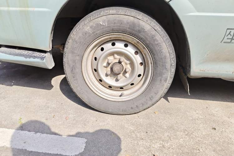 Used Foton Scenic 2012 2.0L Express Standard Long-Wheelbase Version 491EQ4A
