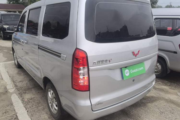 Used Wuling Hongguang V 2022 1.5L Enjoy Edition Electric-Powered LAR Exterior 2