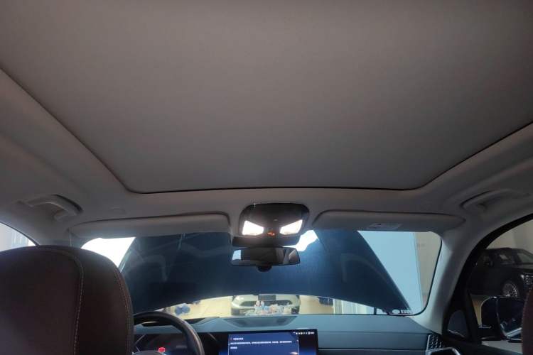 Used BMW X5 2023 xDrive 30Li Luxury M Sport Package
