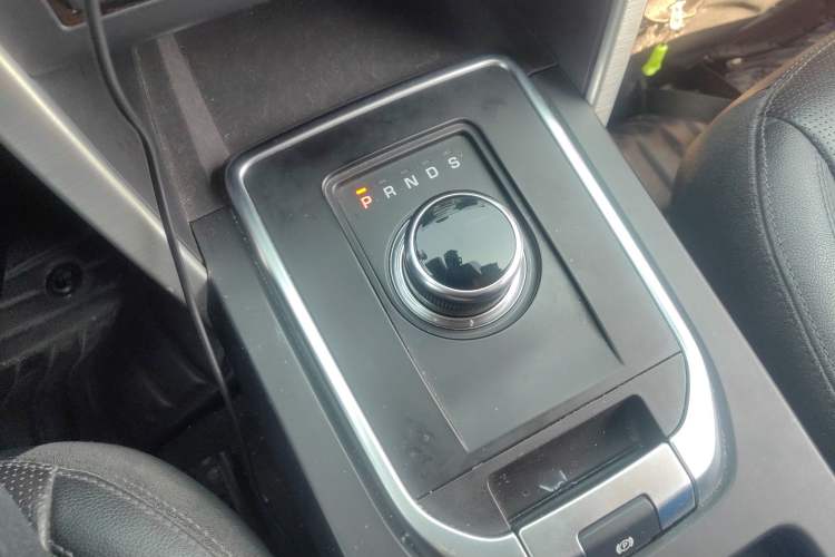 Used Land Rover Discovery Sport 2019 240 PS SE Version China VI Standard