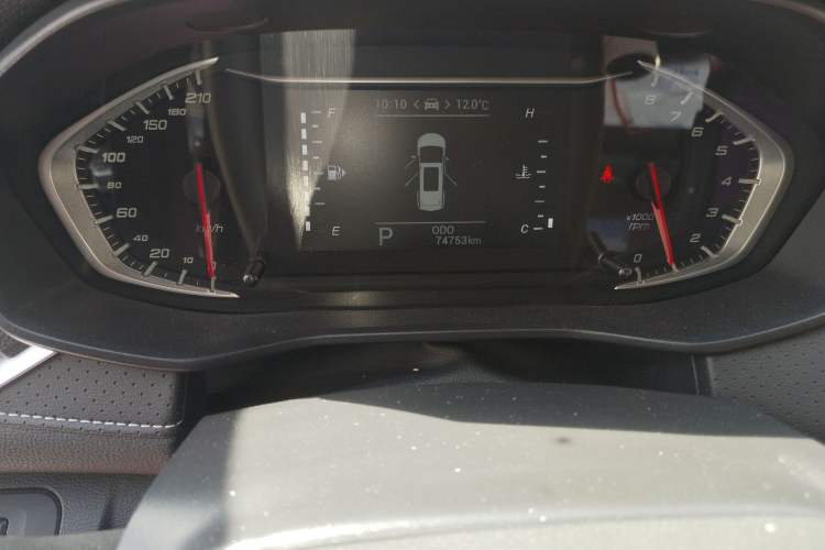 Used SAIC MAXUS G50 2020 1.5T Automatic Elite Edition Odometer Close Up