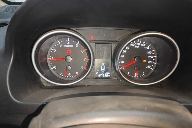 Used Haval H6 2013 Upgraded Model 1.5T Manual Two-Wheel Drive Urban Version