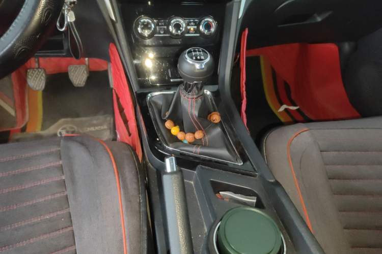 Used Venucia D60 2019 100 000 Glory 1.6L Entry Manual ChenShang Edition China VI