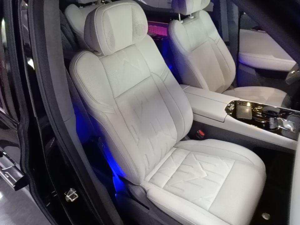 Zeekr 009 2024 Six-Seat Executive Version 4WD 108 kWh — снимка 19