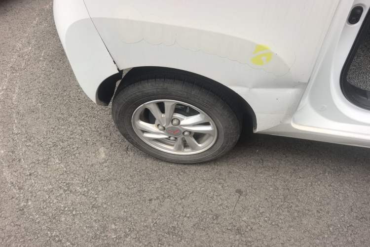 Used Wuling Hongguang MINIEV 2020 Zizai Version Lithium-NMC Right Rear Wheel Hub