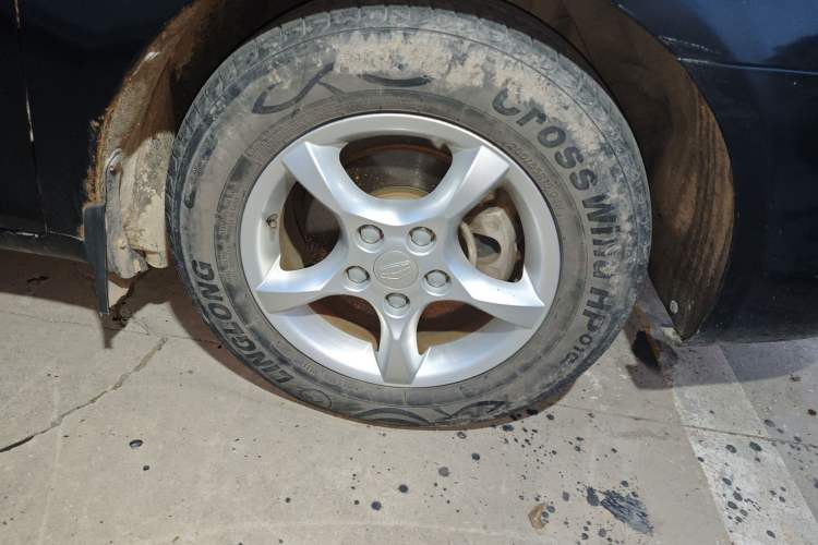 Used Geely Auto Classic Emgrand 2013 Sedan 1.5L Manual Entry-Level Model Right Front Wheel Hub