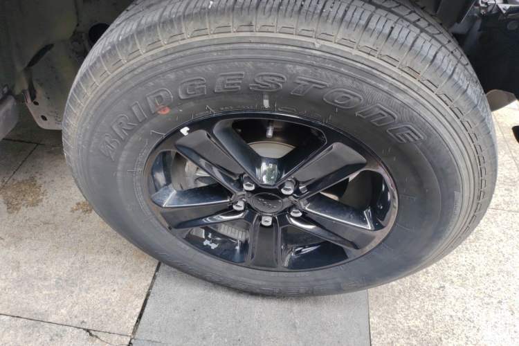 Used Jeep Wrangler 2022 2.0T High Altitude Four-Door Edition Right Front Wheel Hub