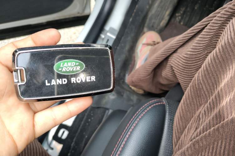 Used Land Rover Discovery Sport 2020 249 PS R-Dynamic Performance Edition
