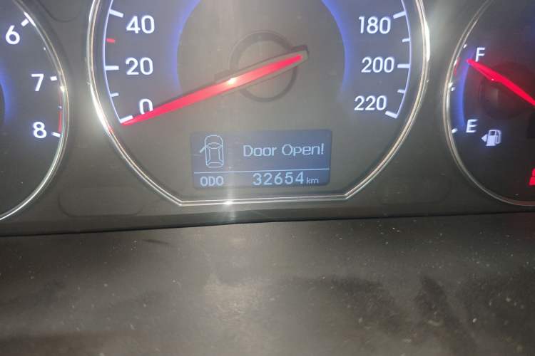 Used Hyundai Santa Fe Classic 2012 2.4 Comfort Edition 7-Seater Four-Wheel Drive