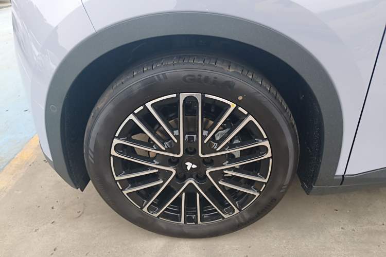 Used firefly 2025 Free Edition
