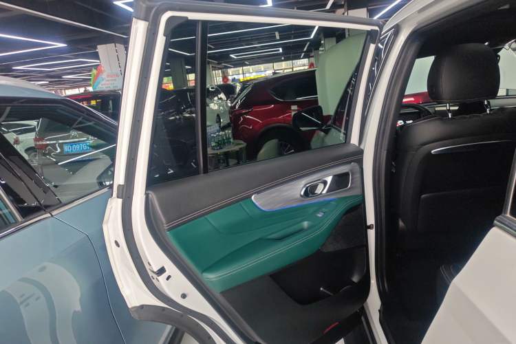 Used GAC Trumpchi GS8 2022 Flagship Series 2.0 TGDI Two-Wheel-Drive Prestige Edition (6-seater)