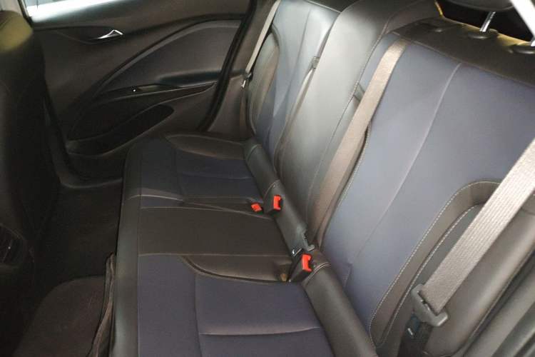 Used Buick Velite 6 2023 430km Range Commuter Version Interior 4