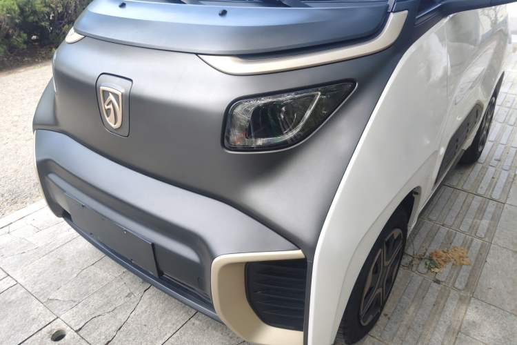 Used Baojun E200 2018 Intelligent Driving Edition Left Front Headlight