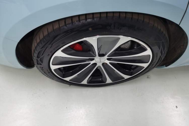 Used Hima Luxeed S7 2024 Ultra Four-Wheel Drive Flagship Edition Right Rear Wheel Hub