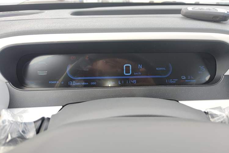 Used Geely Galaxy Panda 2025 210 km – Yuanqi Bear Instrument Cluster