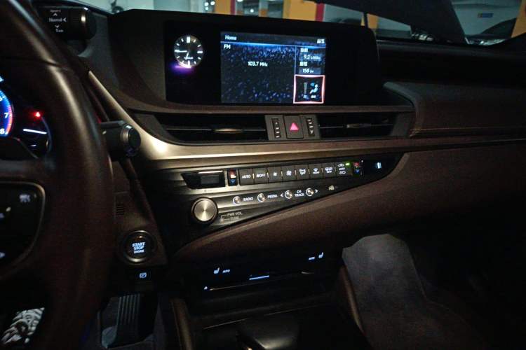 Used Lexus ES 2020 200 Excellence Edition