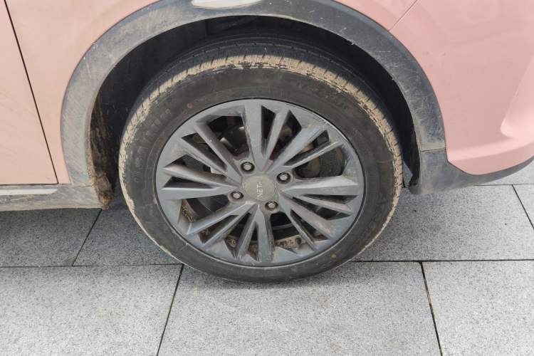 Used NETA V 2022 Chao 400 Lite Pink Custom Edition Right Front Wheel Hub