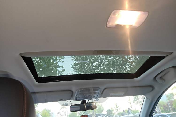 Used Haval M6 2018 1.5T Manual Two-Wheel Drive Elite Model Headliner