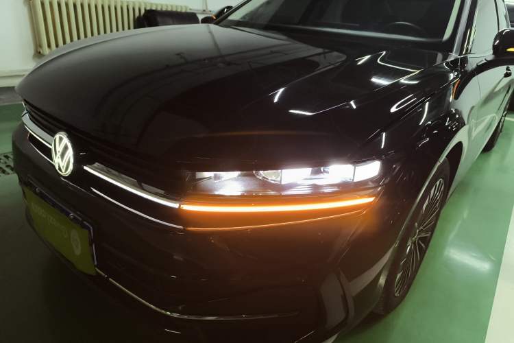 Used Volkswagen Magotan 2024 380TSI DSG Prestige Edition DaMai Package