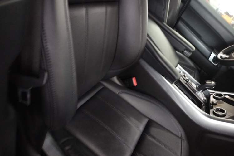 Used Land Rover Range Rover Sport 2020 3.0 L6 SE