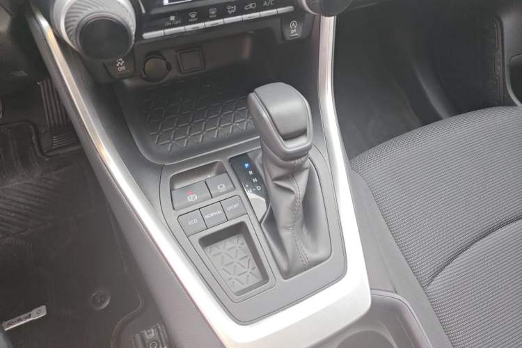 Used Toyota RAV4 2021 2.0L CVT Two-Wheel Drive Urban Edition Gear Lever