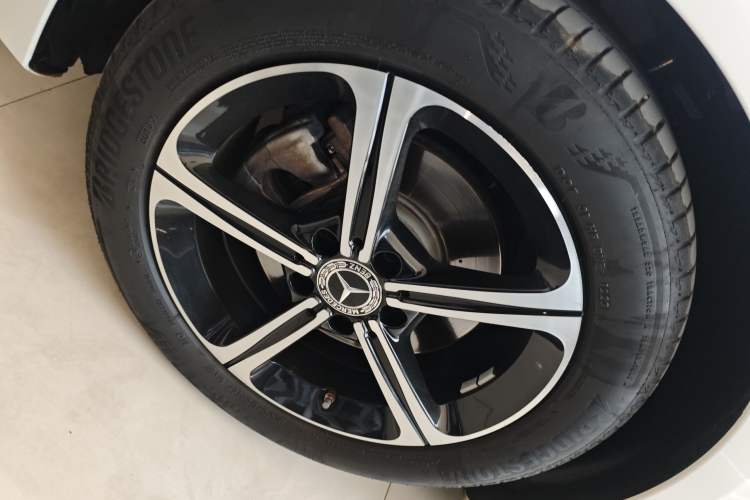 Used Mercedes-Benz A-Class 2023 A 200 L Fashion Model Left Front Wheel Hub