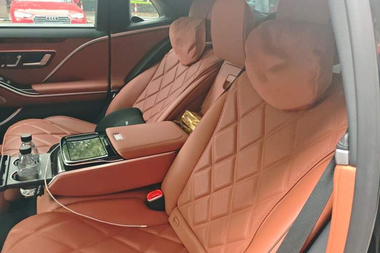 Used Mercedes-Benz Maybach S-Class 2023 S 480 4MATIC Left Rear Seat