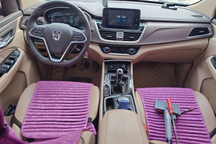 Used Baojun 730 2017 1.5T Manual Style 7 Seats China V