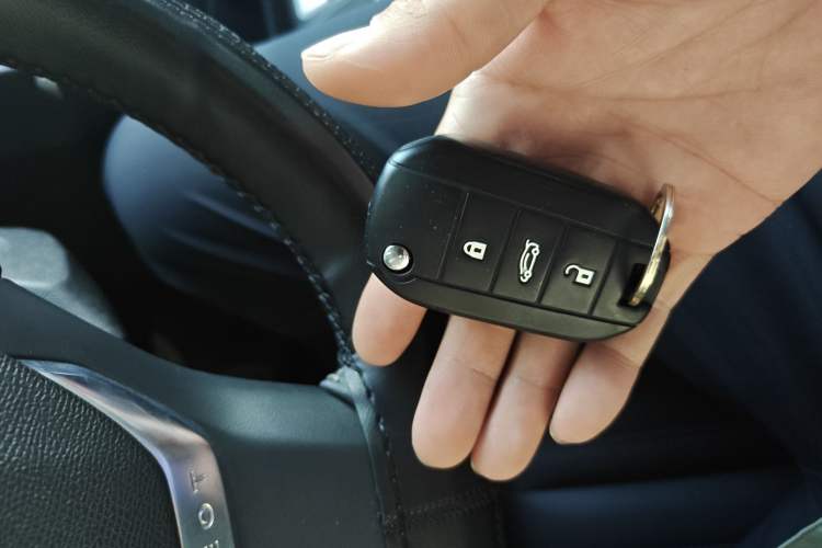 Used Peugeot 408 2019 360THP Automatic Luxury Edition China VI Standard Vehicle Key