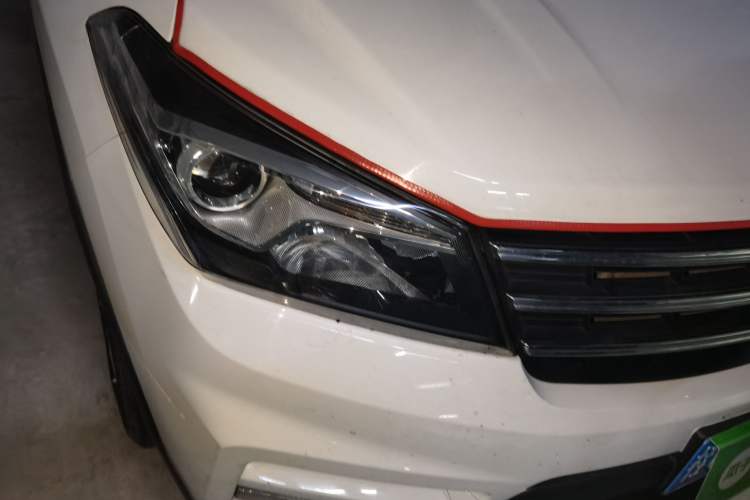 Used Dongfeng Fengon S560 2019 1.8L Manual Urban Model Right Front Headlight