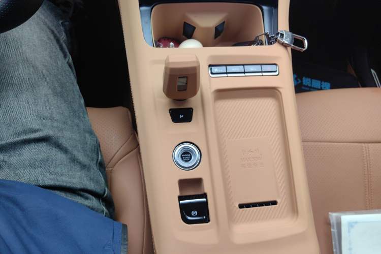 Used Geely Auto FX11 2025 4th Generation 2.0TD DCT—Passion
