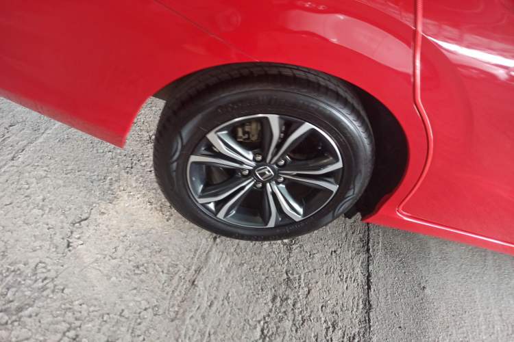 Used Honda Envix 2022 180TURBO CVT Comfort Version
